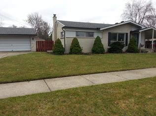 9106 Texas Ct, Livonia, MI 48150