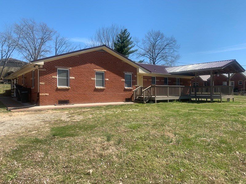 2nd image of 1015 Mitchell Ave