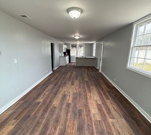 5th image of 323-325 S Franklin St #323