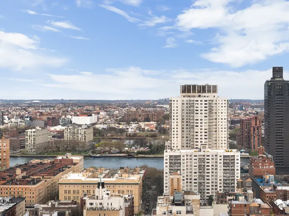 300 East 77th Street image 15 of 15