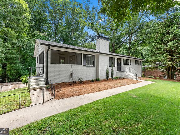 3rd image of 599 Holly Dr