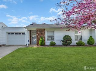 81B Banyan Plz, Monroe Township, NJ 08831