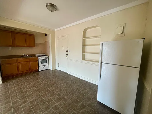 Rented by SpaceReqs LLC | media 20