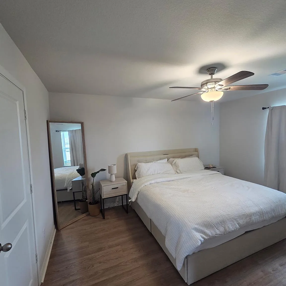 3 bed, 2.0 bath, 1091 sqft, $2,150 — Photo 4