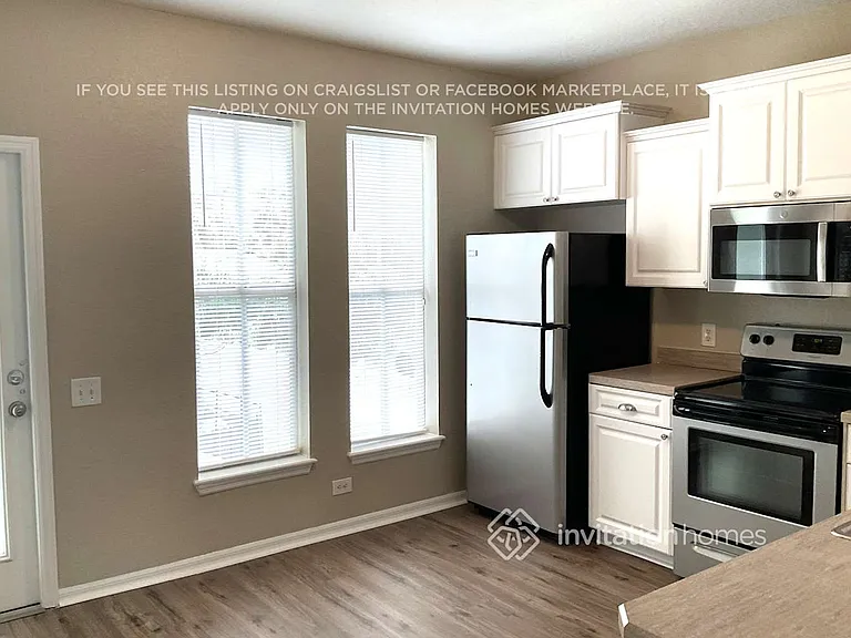 402 Shaddock St — Photo 5