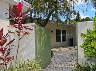 1717 Spring Creek Dr, Sarasota, FL 34239