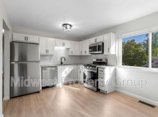 1450 Tahoe Dr, Florissant, MO 63031