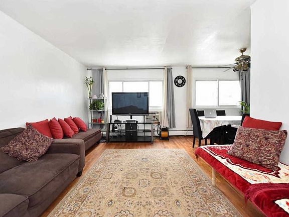 3rd image of 135-37 Coolidge