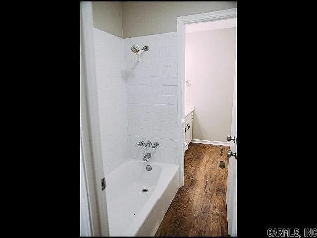 408 W 4th St — Photo 14