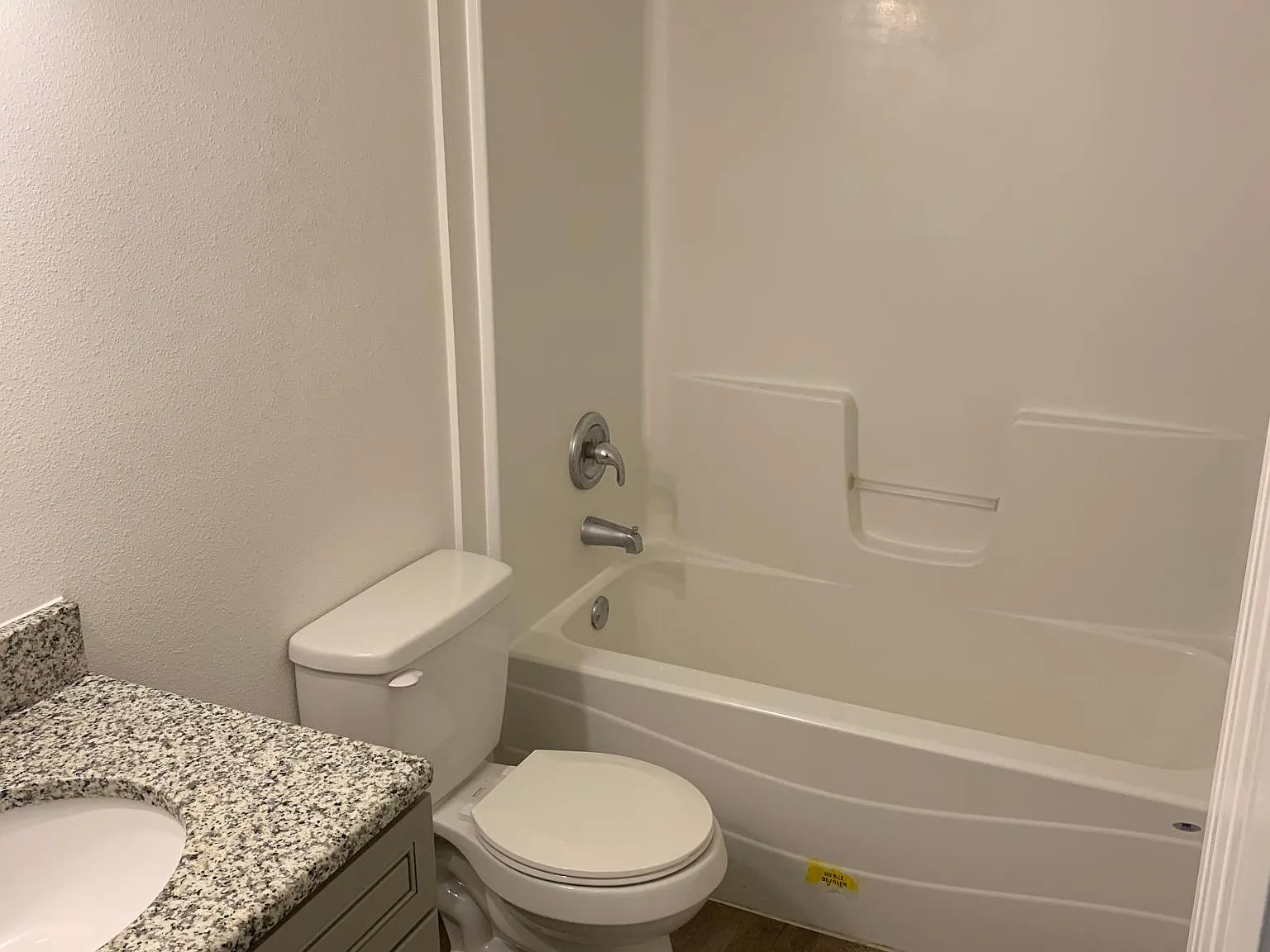 2 bed, 700 sqft, $1,150 — Photo 4