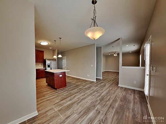 4th image of 2050 Craver Meadows Dr