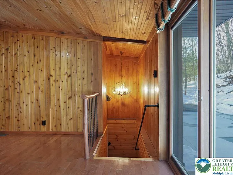 371 Green Tree Dr — Photo 30