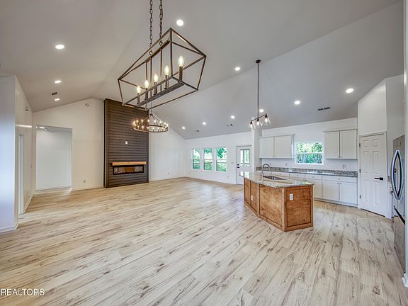 5th image of 3259 Sandpiper Ct