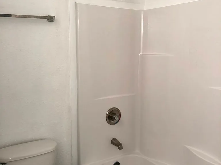 140 Varsity Dr — Photo 24