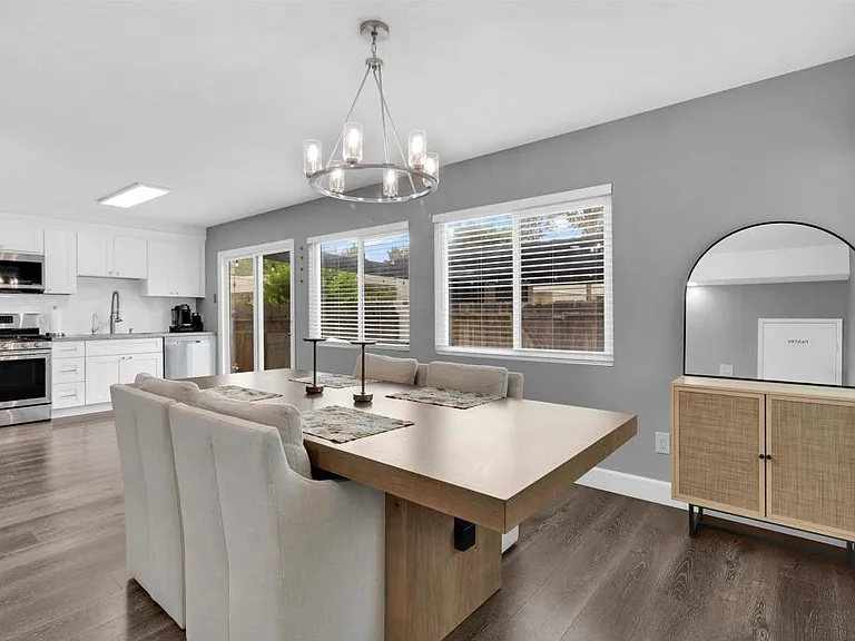 10618 Esmeraldas Dr — Photo 12