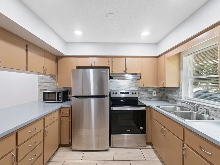 5431 Beach St #5431 — Photo 4
