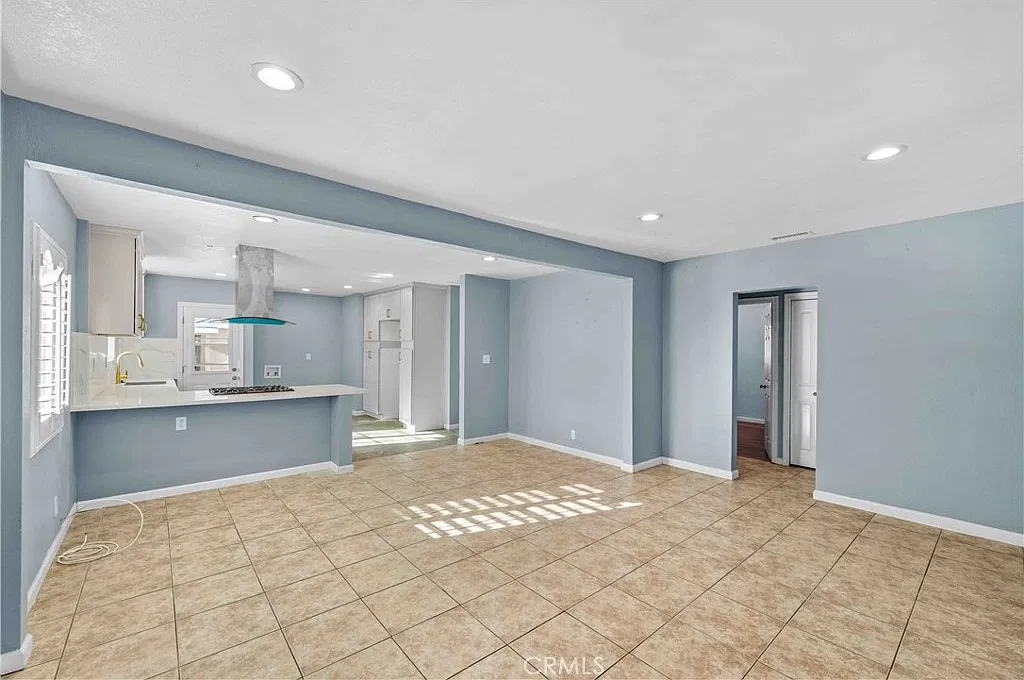3 bed, 1500 sqft, $3,800 — Photo 2