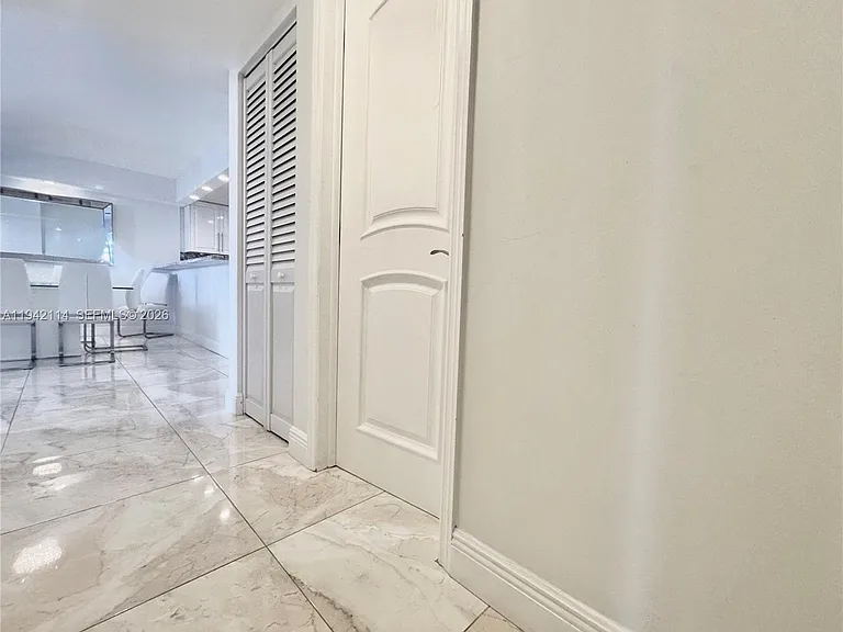 3800 S Ocean Dr #519 — Photo 33