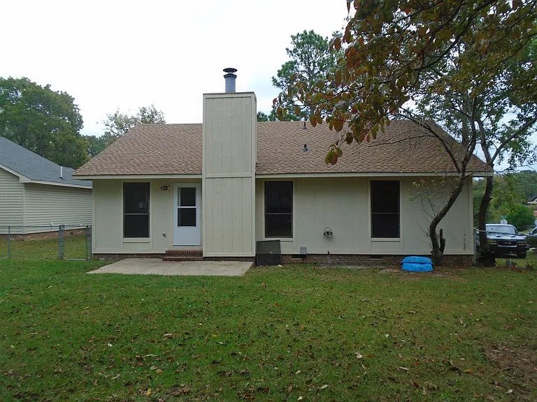 6827 Kizer Dr — Photo 4