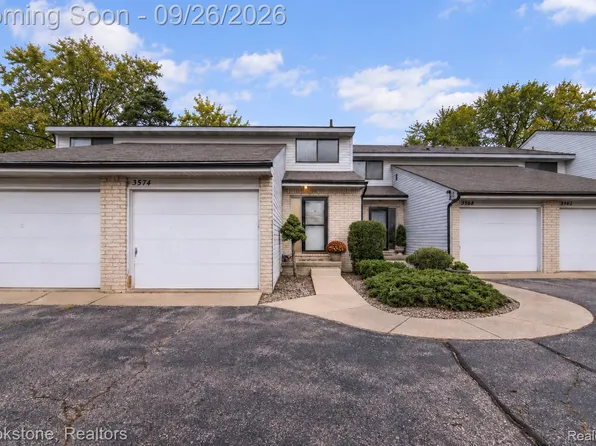 3574 W Walton Blvd #2, Waterford, MI 48329