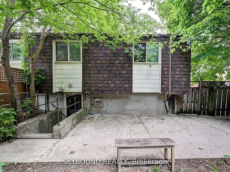 48 Cluthe Cres — Photo 40