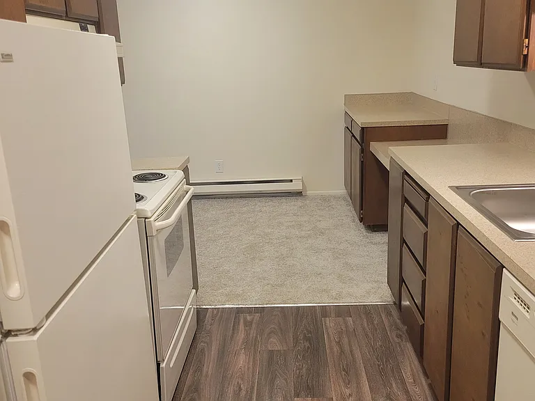 Nor'Easter Apartments — Photo 7