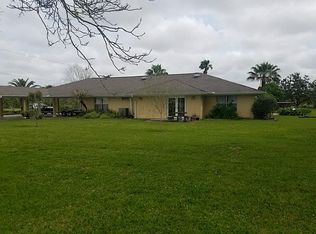 131 County Road 847, Liverpool, TX 77577