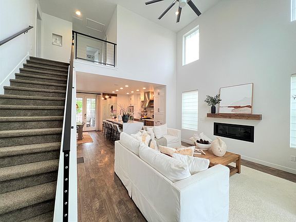 3rd image of 10644 S Belleville Way W