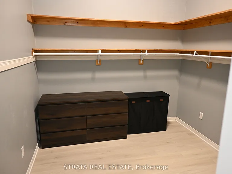 199 King St E #1 — Photo 7