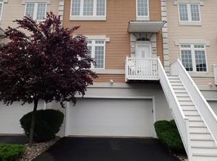 50 Alexander Ct, Nanuet, NY 10954