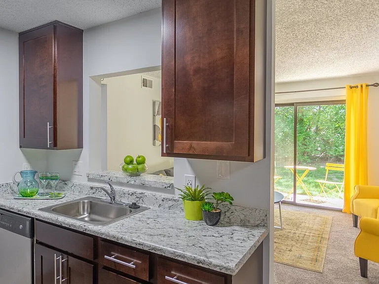Timber Glen Apartments — Photo 29