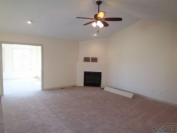 2nd image of 5407 S Salvation Pl