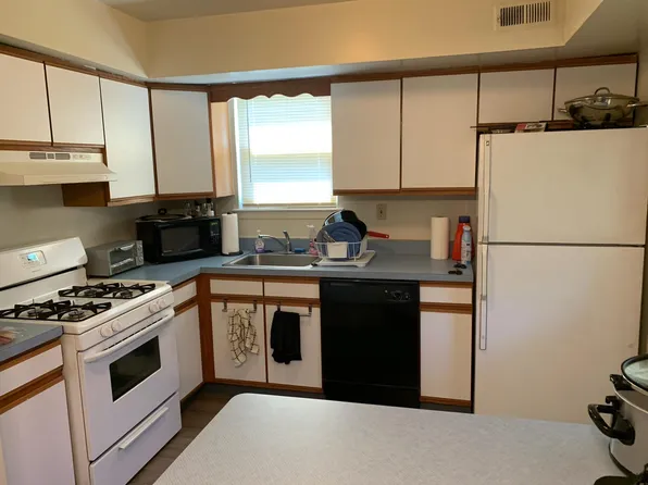 4512 Rosemarie Dr, Bensalem, PA 19020