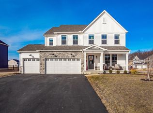 1610 Silverlawn Dr, Grove City, OH 43123