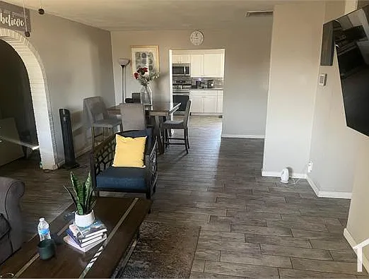 1801 E Southern Ave — Photo 8