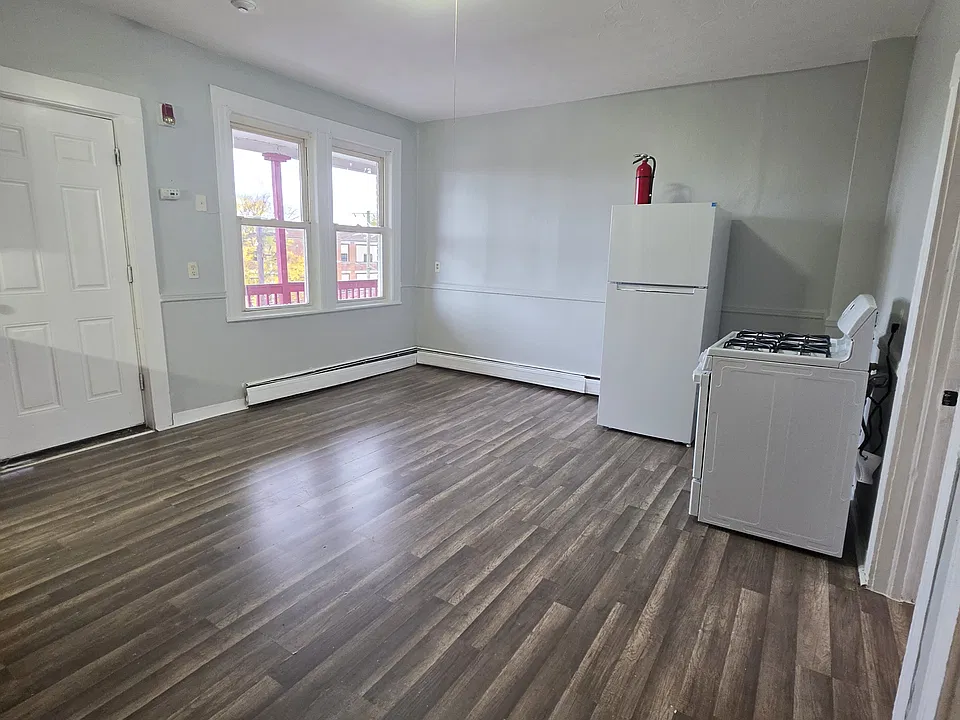 75 Clark St #10