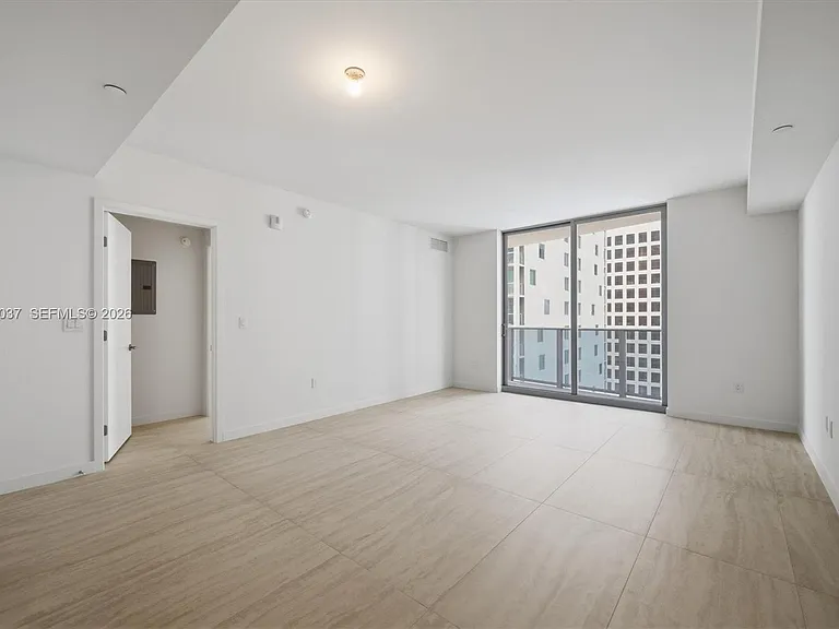 77 SE 5th St #2614 — Photo 5