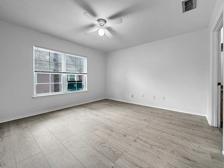 3353 Westchester Square Blvd #202 — Photo 15