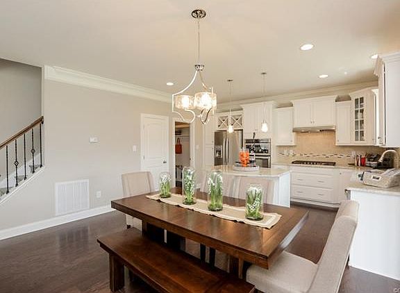 2nd image of 6982 Bolelyn Dr