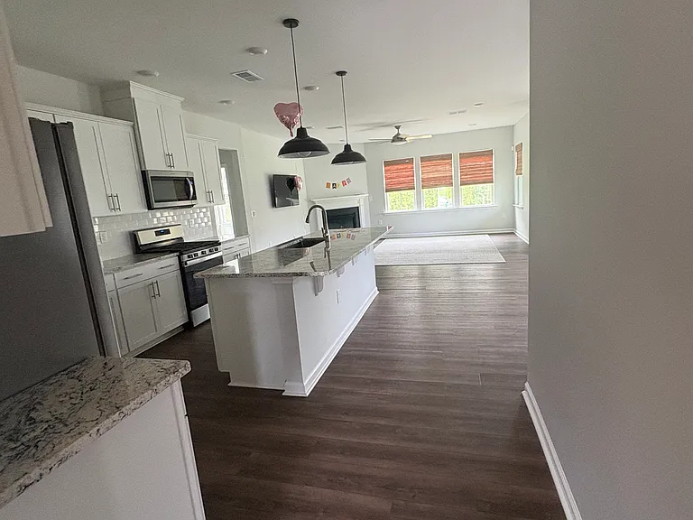 311 Glen Clova Dr — Photo 2