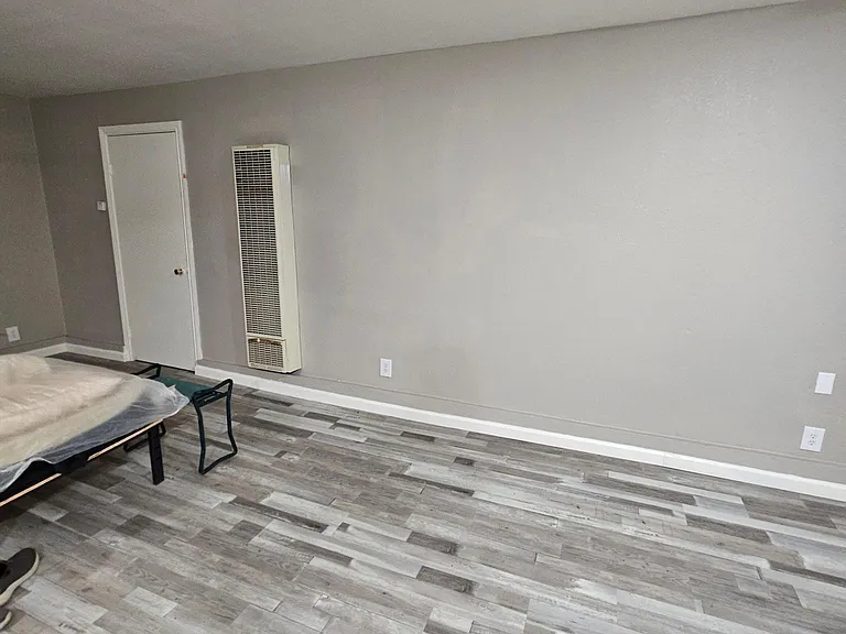 255 McCreery Ave — Photo 5