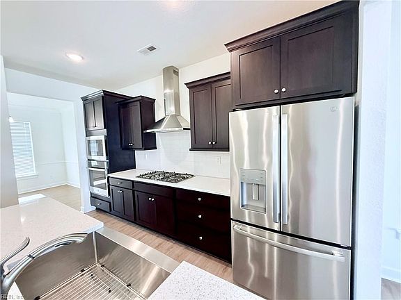 5th image of 643 Appalachian Ct