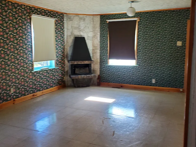 2112 Cowan St #2 — Photo 11