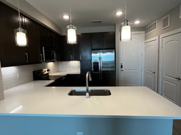 (undisclosed Address), Houston, TX 77003