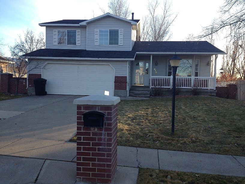 1st image of 970 E Canterbury Dr