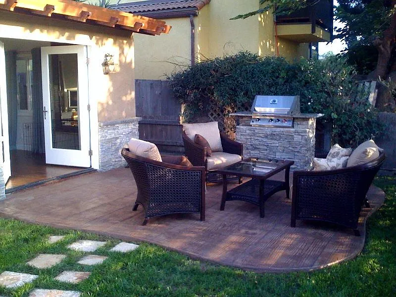 Front patio opening into living room/kitchen.