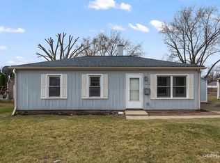 1350 N Russell Ave, Aurora, IL 60506