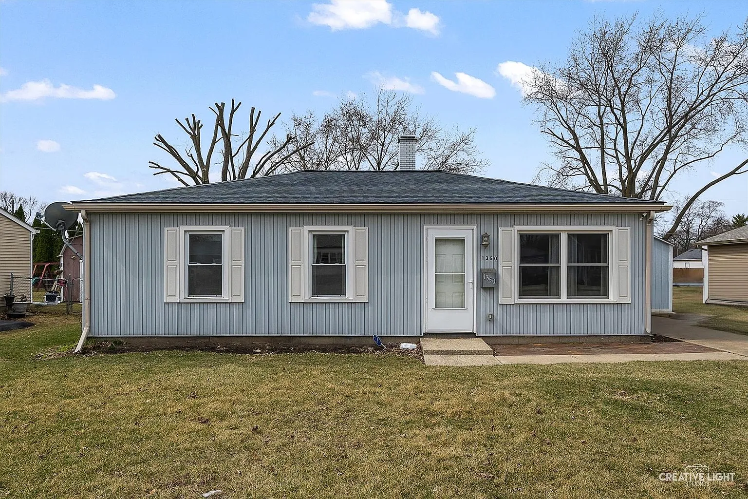 1350 N Russell Ave photo 1