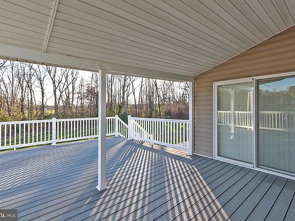 3rd image of 1645 Tomahawk Ct