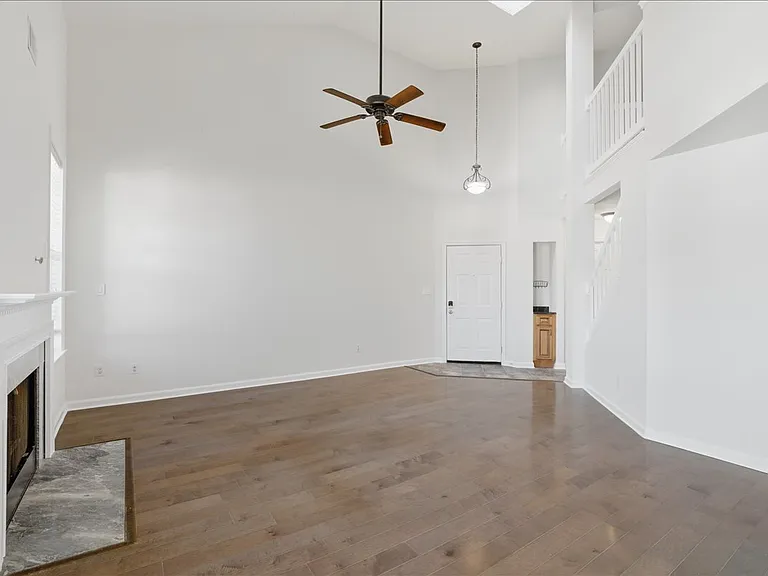 1304 Garden Wall Cir #F — Photo 7